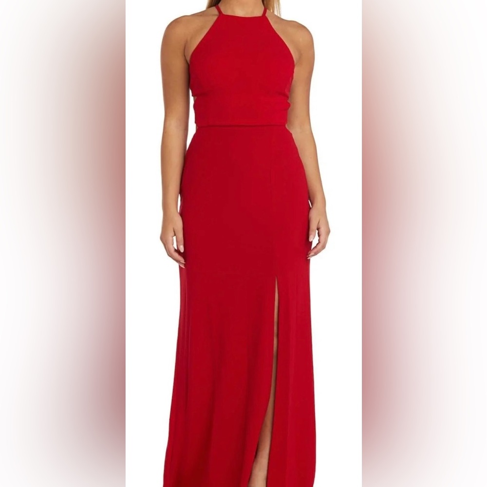NWOT. Morgan & Co Long Formal Halter Prom Dress. Size 1.